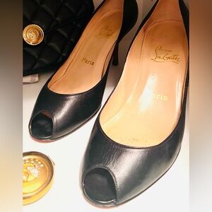 Christian Louboutin RED SOLES Black Smooth Leather Peep Toe Pumps Size EU 39